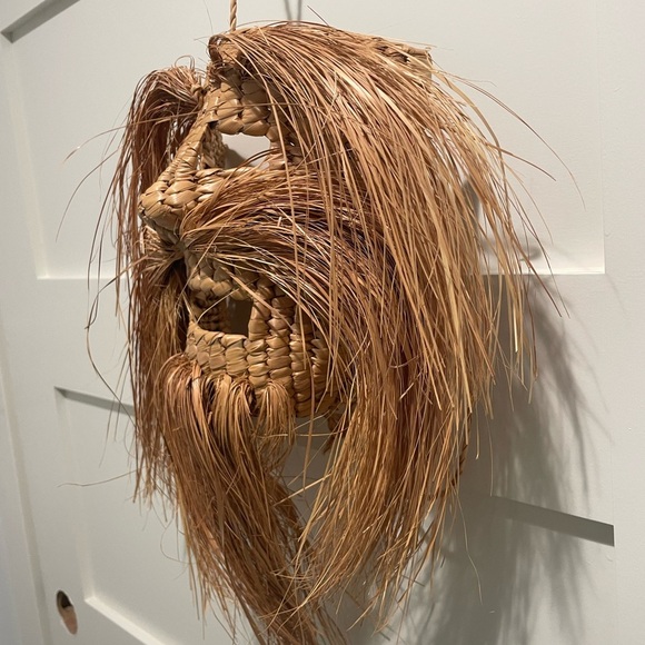 Artisan Woven Lion Face Mask - Picture 3 of 6